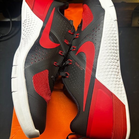 Nike Metcon 1 Banned Red/Black Size 12